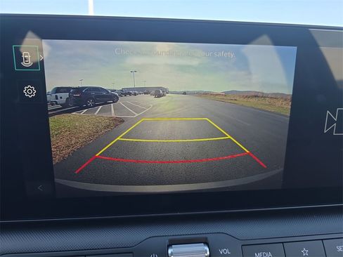 Used 2025 Kia K4 LXS image 17