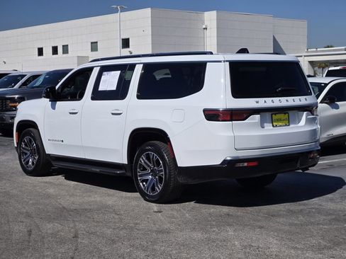 Used 2024 Jeep Wagoneer L Series II w/ Flexible Seating Group image 6