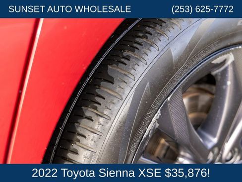 Used 2022 Toyota Sienna XSE FWD image 28