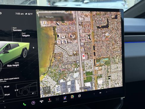Used 2024 Tesla Cybertruck AWD Crew Cab image 3