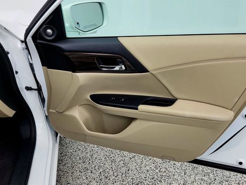 Used 2016 Honda Accord EX-L image 26