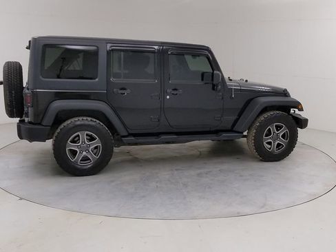 Used 2017 Jeep Wrangler Unlimited Sport image 12