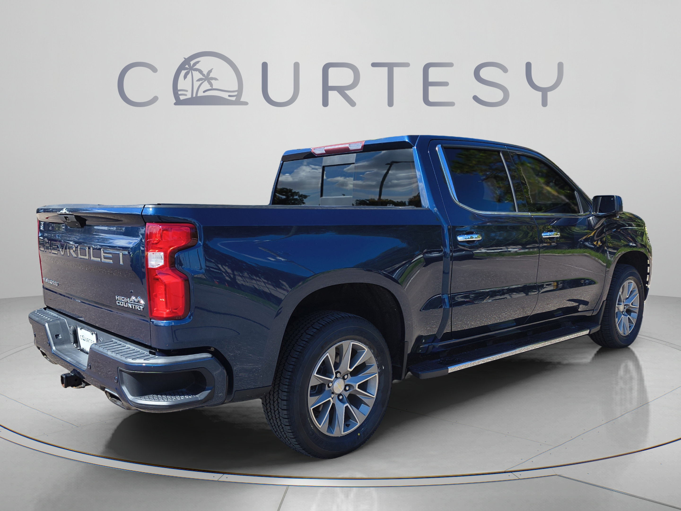 Used 2021 Chevrolet Silverado 1500 High Country w/ Z71 Off-Road Package AWD/4WD image 7