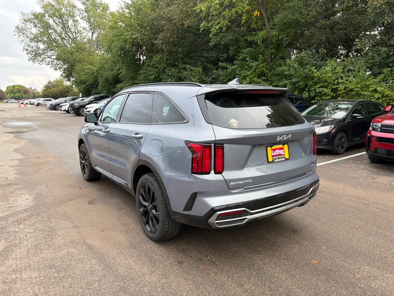 Used 2023 Kia Sorento SX AWD/4WD image 3