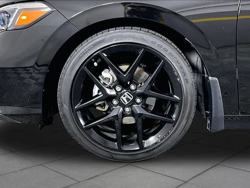 Used 2025 Honda Civic Sport image 10