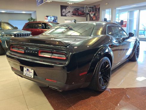 Used 2021 Dodge Challenger R/T Scat Pack RWD image 6