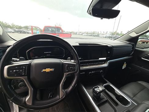 Used 2022 Chevrolet Silverado 1500 LTZ w/ Technology Package RWD image 16