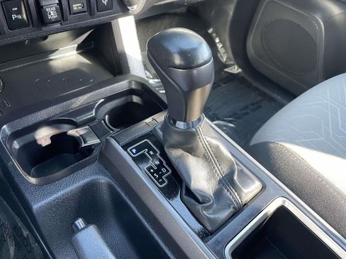 Used 2022 Toyota Tacoma TRD Sport w/ Technology Package image 36