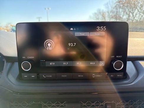 Certified 2025 Honda Accord SE image 19