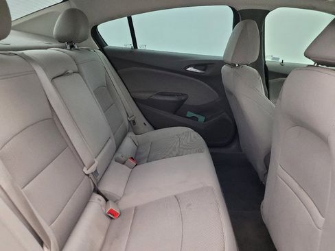 Used 2018 Chevrolet Cruze LT FWD image 19