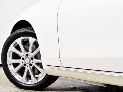 Used 2017 Mercedes-Benz E 300 E 300 image 15