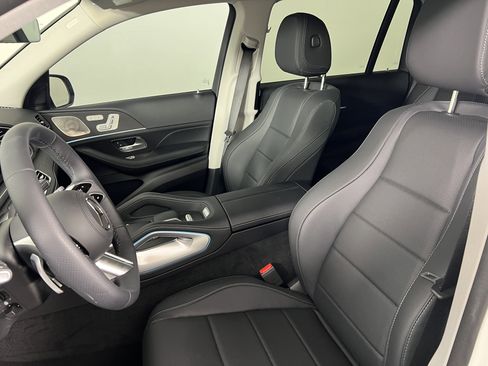New 2026 Mercedes-Benz GLS 450 4MATIC image 17