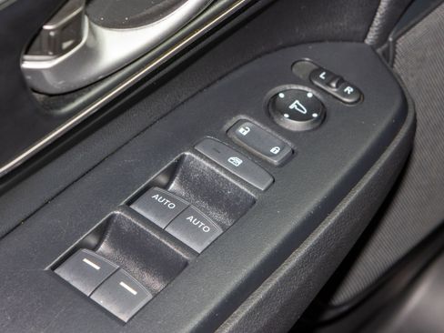 Used 2022 Honda CR-V Touring image 35