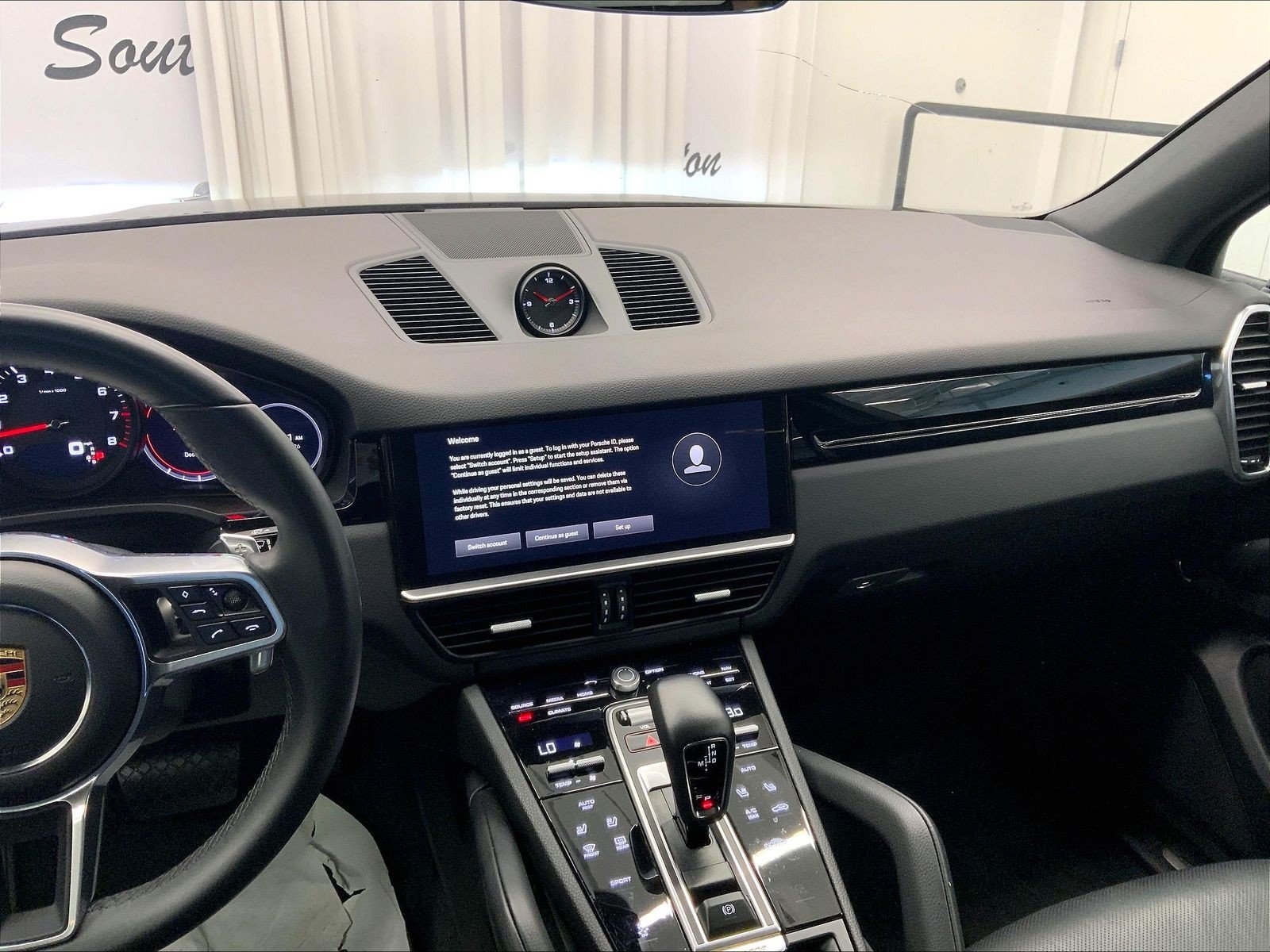 Certified 2023 Porsche Cayenne Platinum Edition AWD/4WD image 17