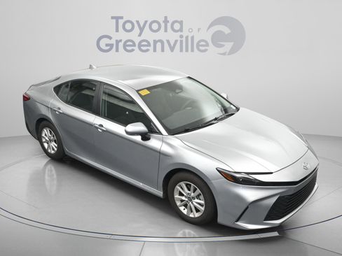 Used 2025 Toyota Camry LE FWD image 20