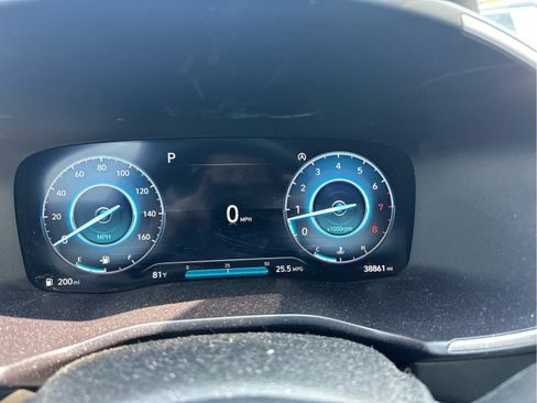 Certified 2023 Hyundai Santa Fe SEL w/ Premium Package AWD/4WD image 11