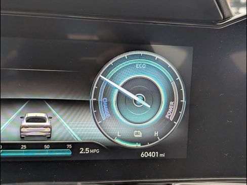 Used 2023 Hyundai Elantra Limited image 11