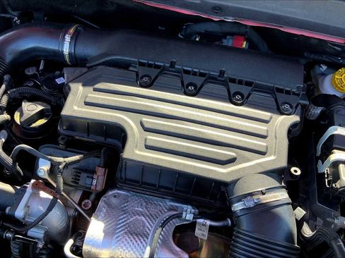 Used 2023 Jeep Renegade Latitude w/ Premium Group image 32