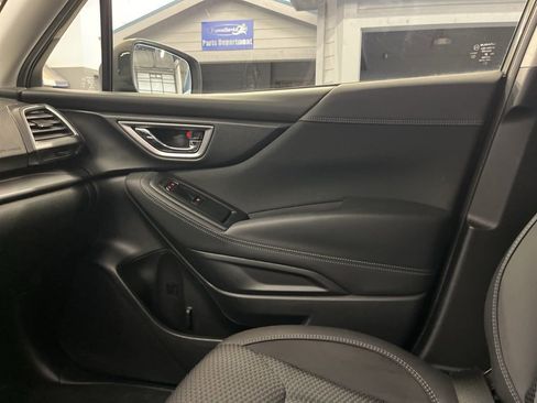 Certified 2022 Subaru Forester Premium image 17