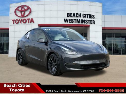 Used 2024 Tesla Model Y Performance AWD/4WD image 2
