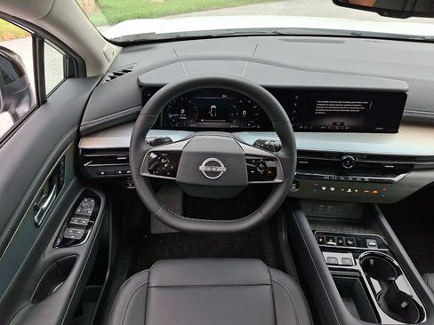 Used 2025 Nissan Murano SL w/ Cargo Package AWD/4WD image 12