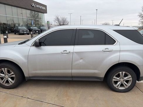 Used 2015 Chevrolet Equinox LS image 3