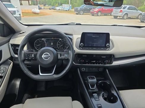 Used 2021 Nissan Rogue SV w/ Premium Package FWD image 13