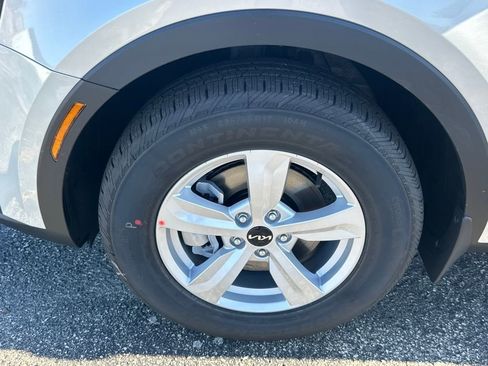 New 2026 Kia Sorento LX image 32