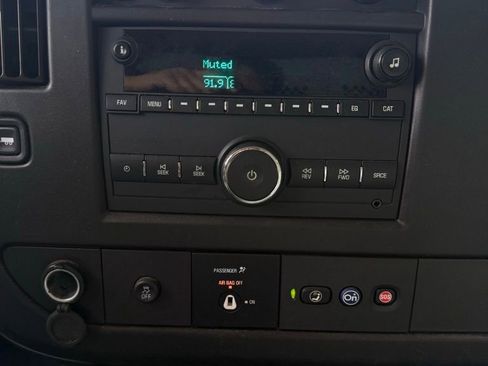 Used 2023 Chevrolet Express 3500 w/ Driver Convenience Package image 9