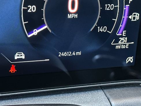 Used 2025 Ford Mustang Premium RWD image 24