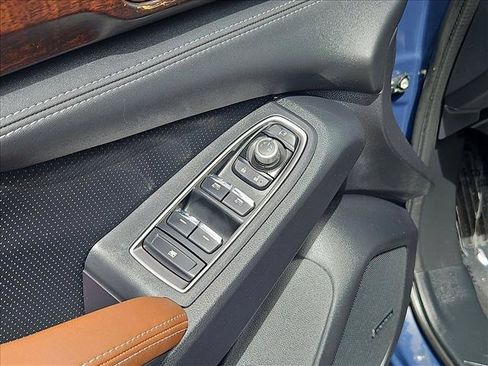 Used 2023 Subaru Ascent Touring AWD/4WD image 12