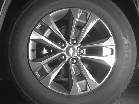 Used 2025 Chevrolet Equinox LT FWD image 14