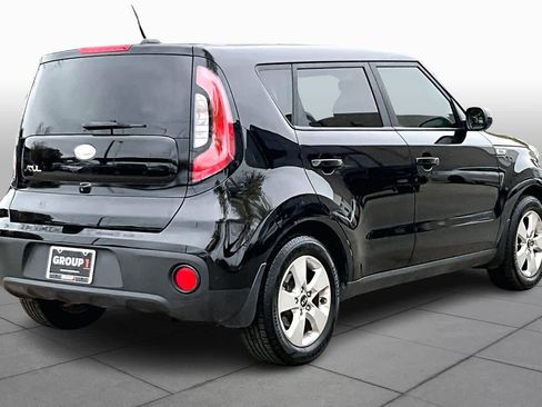 Used 2019 Kia Soul image 11