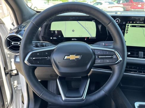 Used 2025 Chevrolet Equinox LT image 21