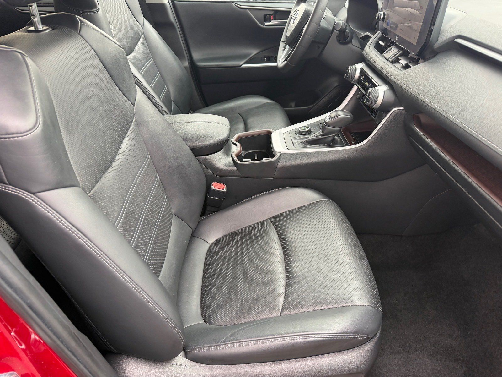 Used 2024 Toyota RAV4 Limited w/ Advanced Technology Package AWD/4WD image 12