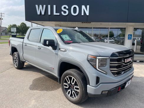 Used 2025 GMC Sierra 1500 AT4 w/ Technology Package AWD/4WD image 1
