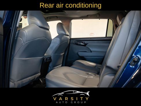 Used 2022 Toyota Highlander XLE image 11