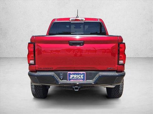 Used 2025 Chevrolet Colorado ZR2 AWD/4WD image 7