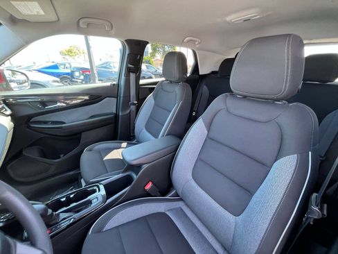 Used 2025 Chevrolet TrailBlazer LT FWD image 37