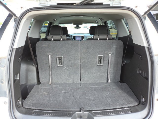 Used 2023 GMC Acadia SLE FWD image 22