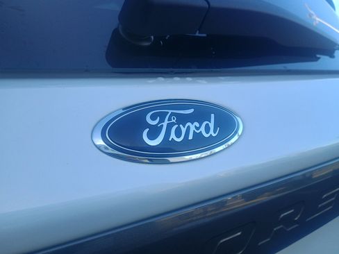 Certified 2023 Ford Explorer XLT w/ Equipment Group 202A image 10