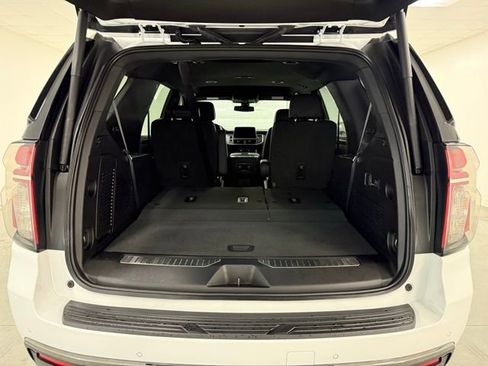 Used 2022 Chevrolet Tahoe Z71 w/ Luxury Package image 8