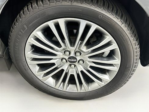 Used 2018 Lincoln MKX Reserve FWD image 11