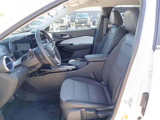 Used 2025 Chevrolet Trax LT w/ Driver Confidence Package FWD image 10