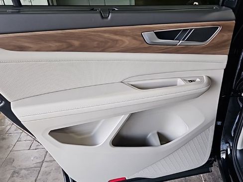 New 2026 Volkswagen Atlas SE FWD image 23