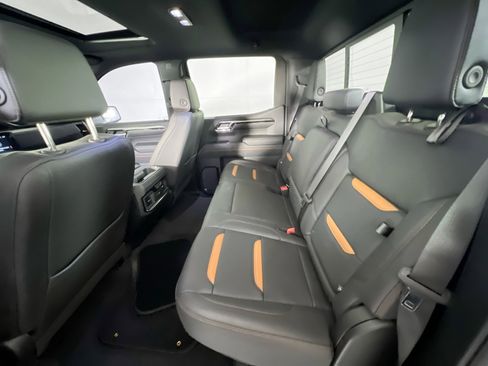 Used 2024 GMC Sierra 1500 AT4 w/ AT4 Preferred Package image 25