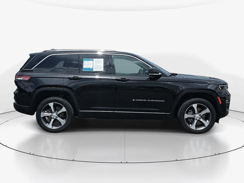 Used 2022 Jeep Grand Cherokee Limited 4xe w/ Luxury Tech Group II AWD/4WD image 5