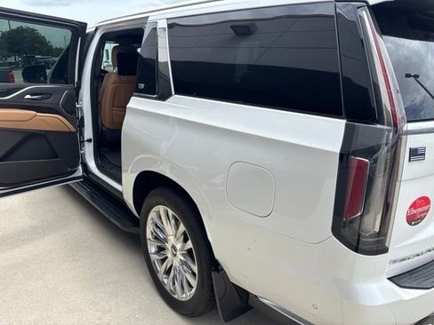 Certified 2024 Cadillac Escalade ESV Premium Luxury w/ Performance Package RWD image 4