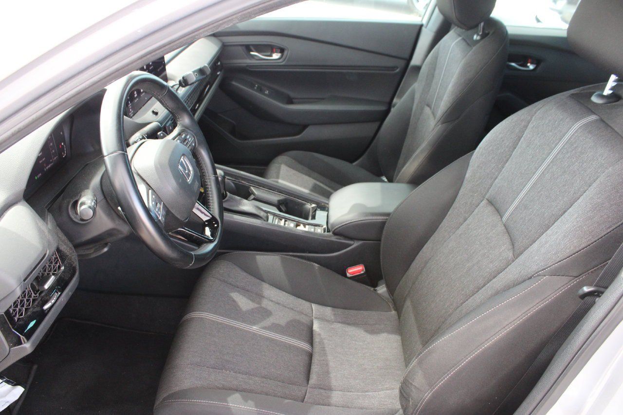 Used 2023 Honda Accord Sport image 9