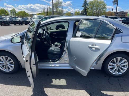 New 2026 Toyota Corolla XLE FWD image 17